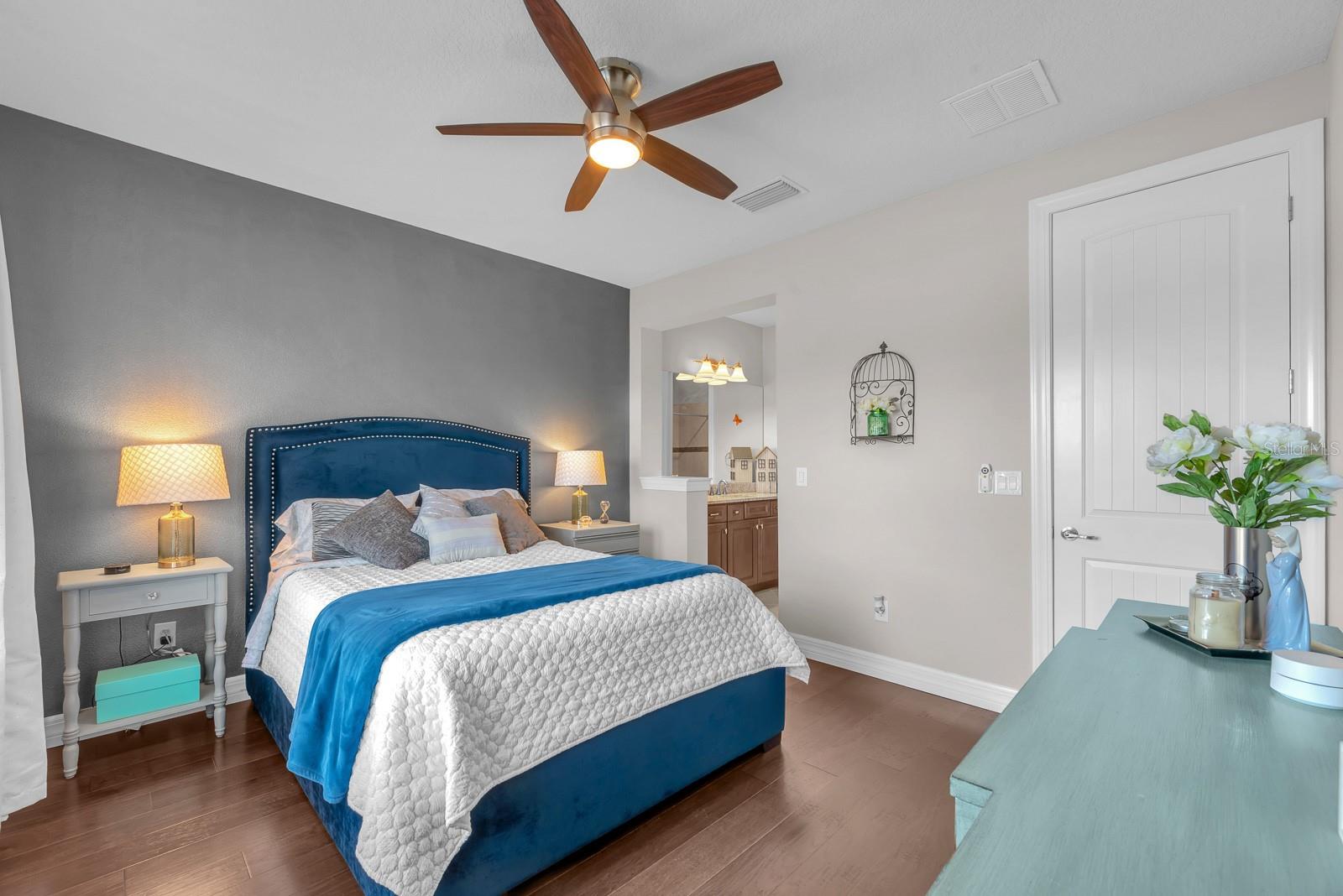 STARLING OAKS - Residential