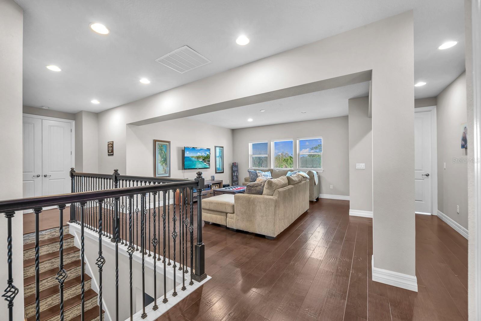 STARLING OAKS - Residential