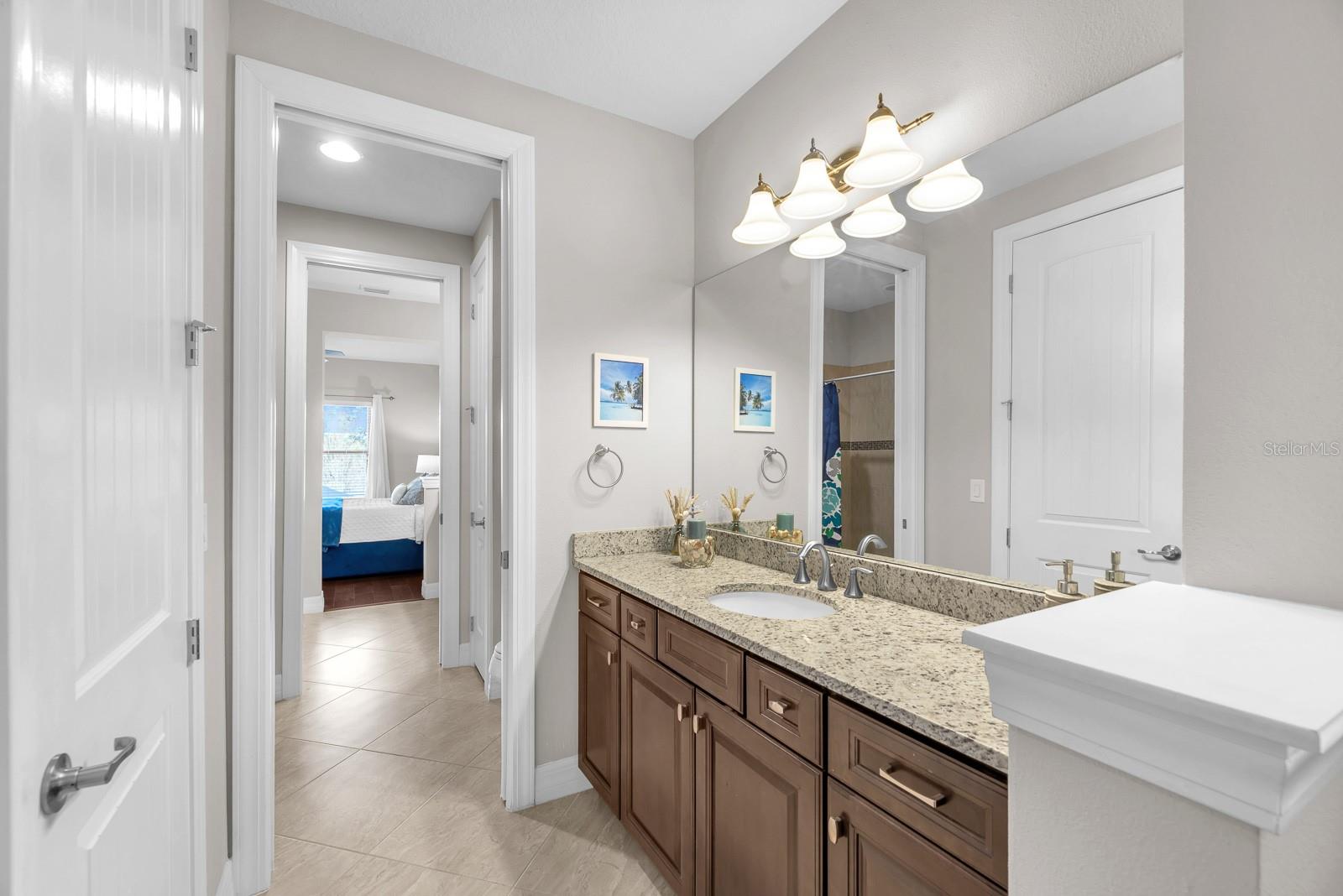 STARLING OAKS - Residential