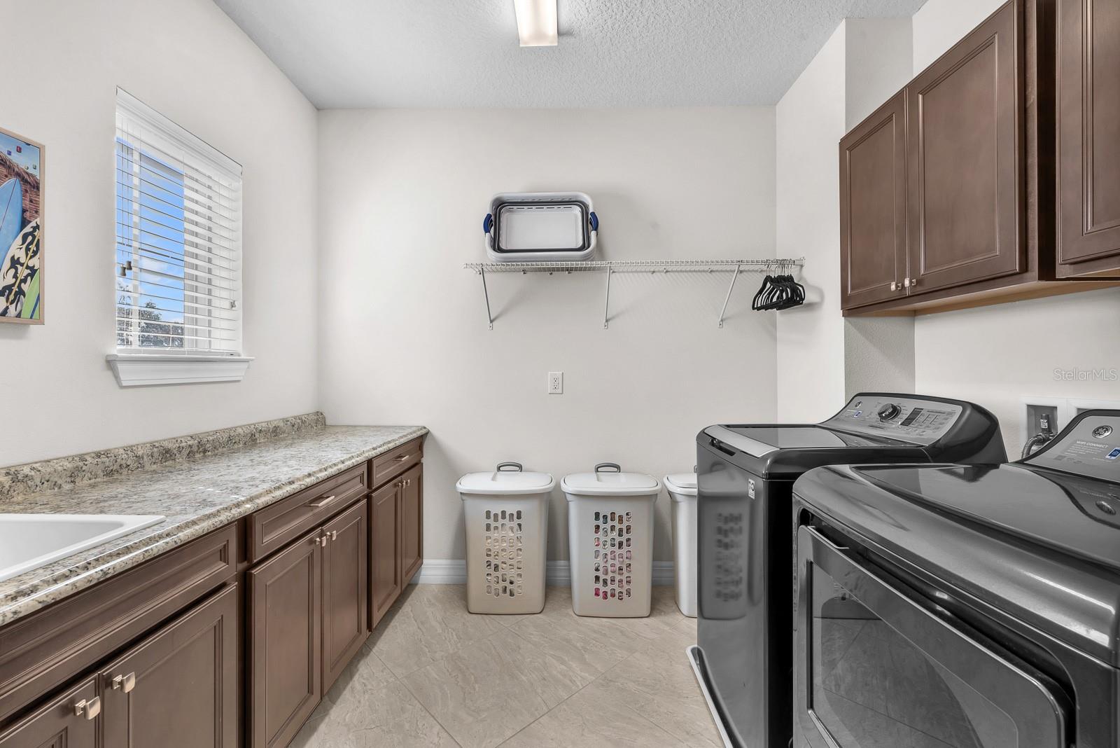 STARLING OAKS - Residential