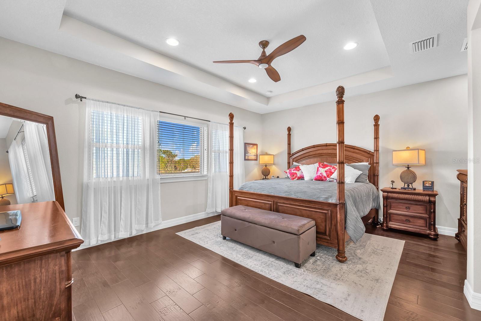 STARLING OAKS - Residential