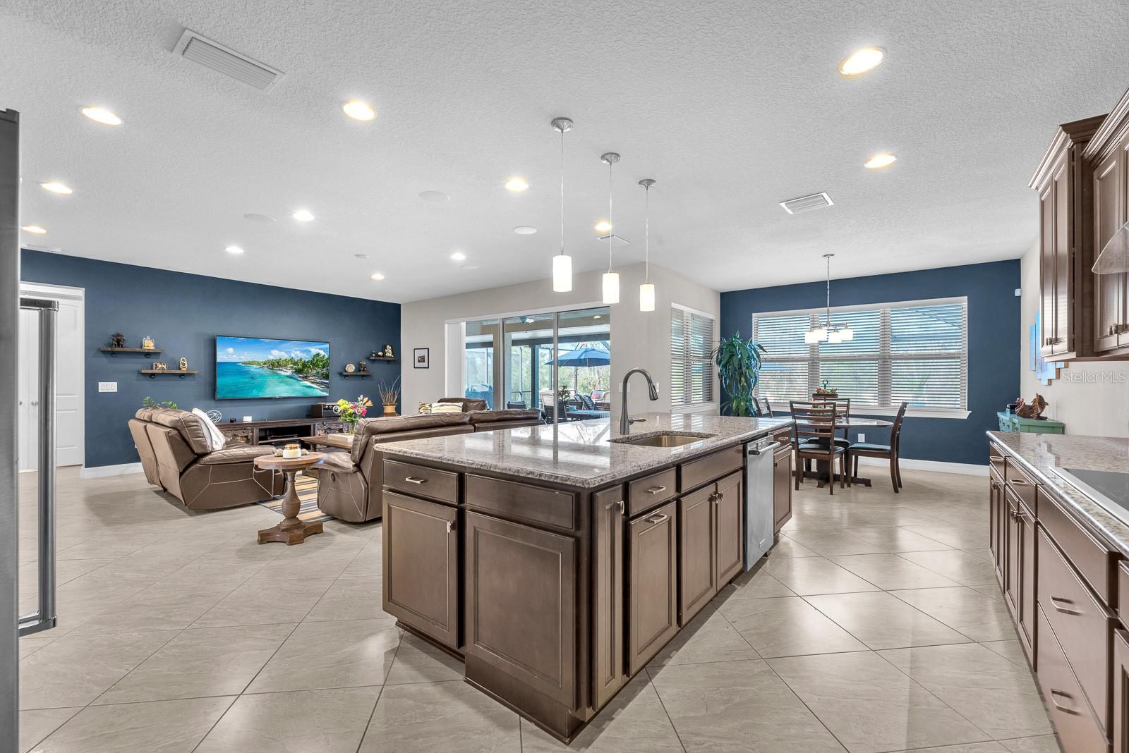 STARLING OAKS - Residential