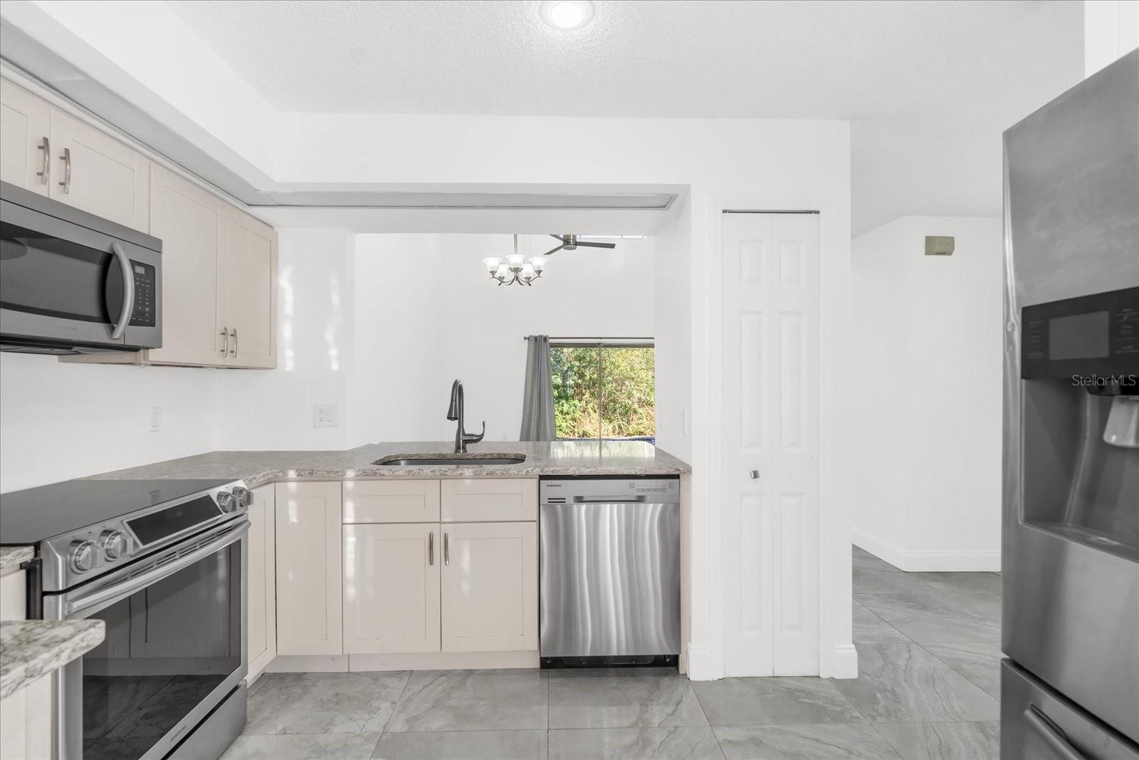 ISLAND COVE VILLAS PH 03 - Residential Lease