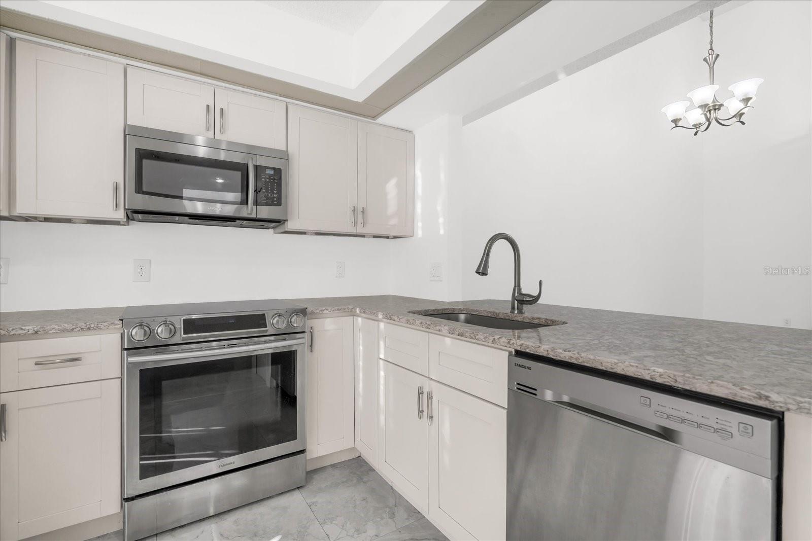 ISLAND COVE VILLAS PH 03 - Residential Lease