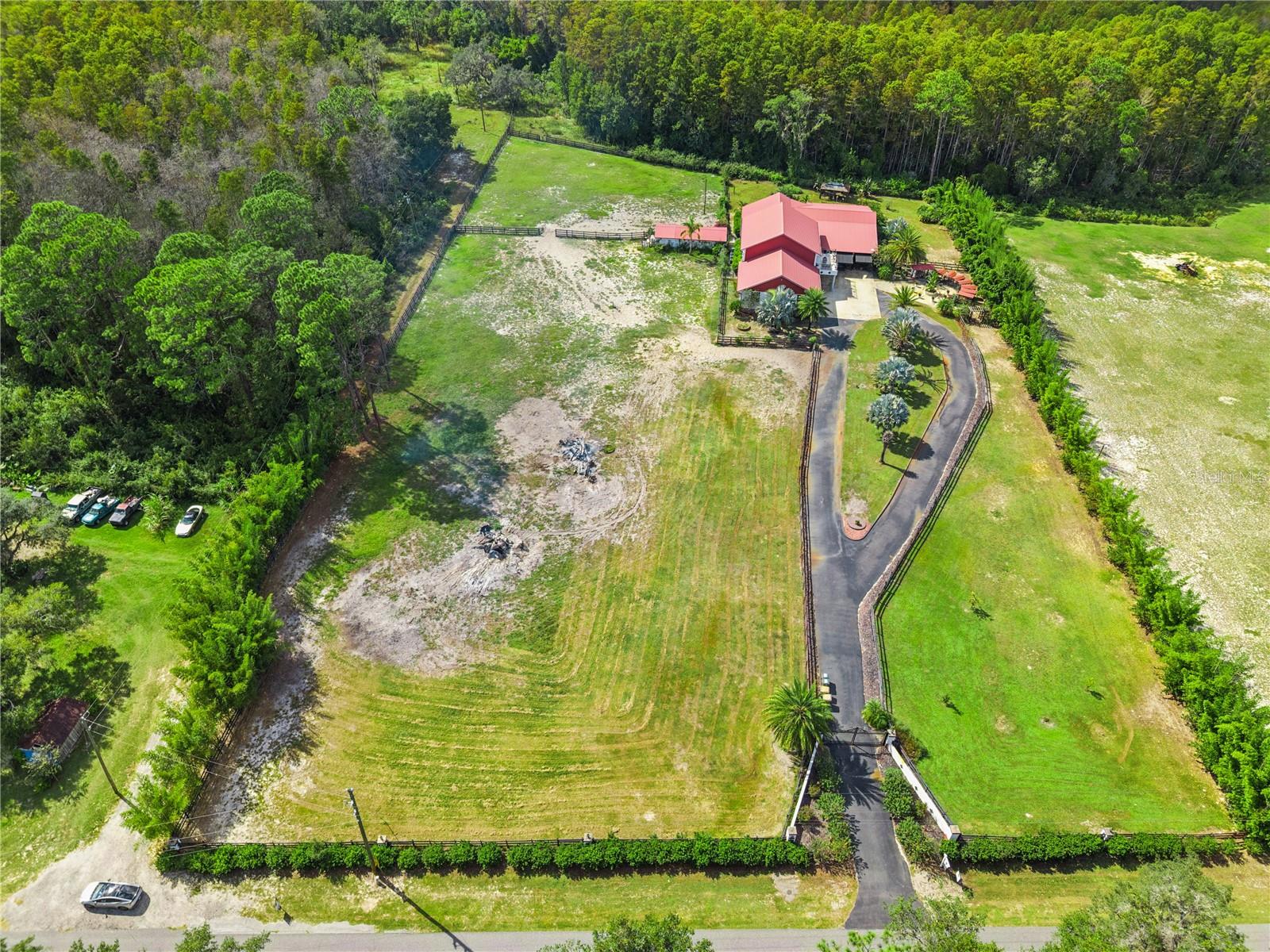 GROVELAND FARMS 21-23-24 - Residential