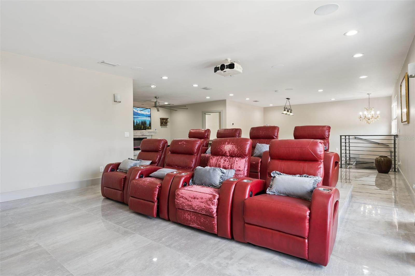 GROVELAND FARMS 21-23-24 - Residential