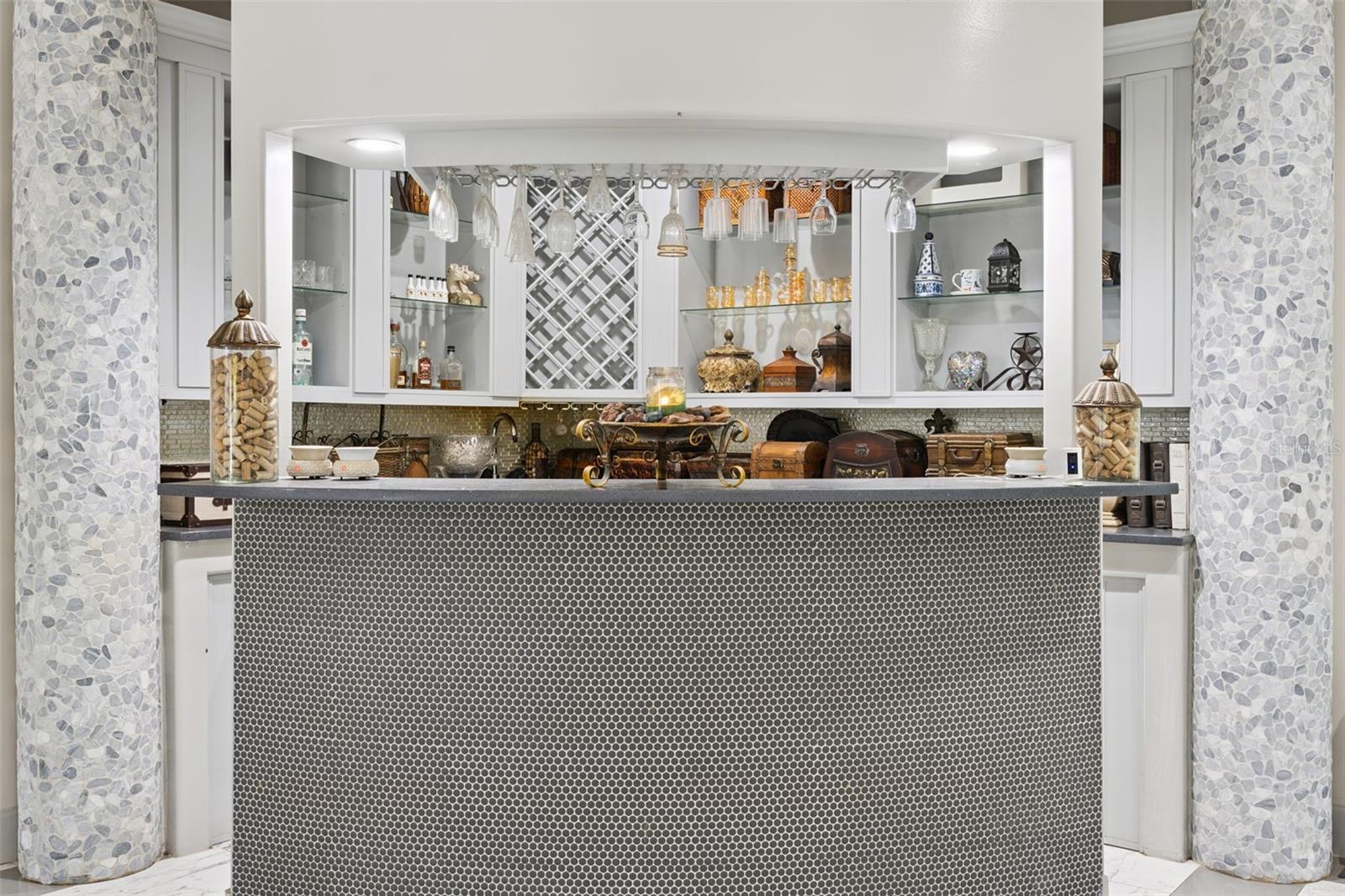 GROVELAND FARMS 21-23-24 - Residential