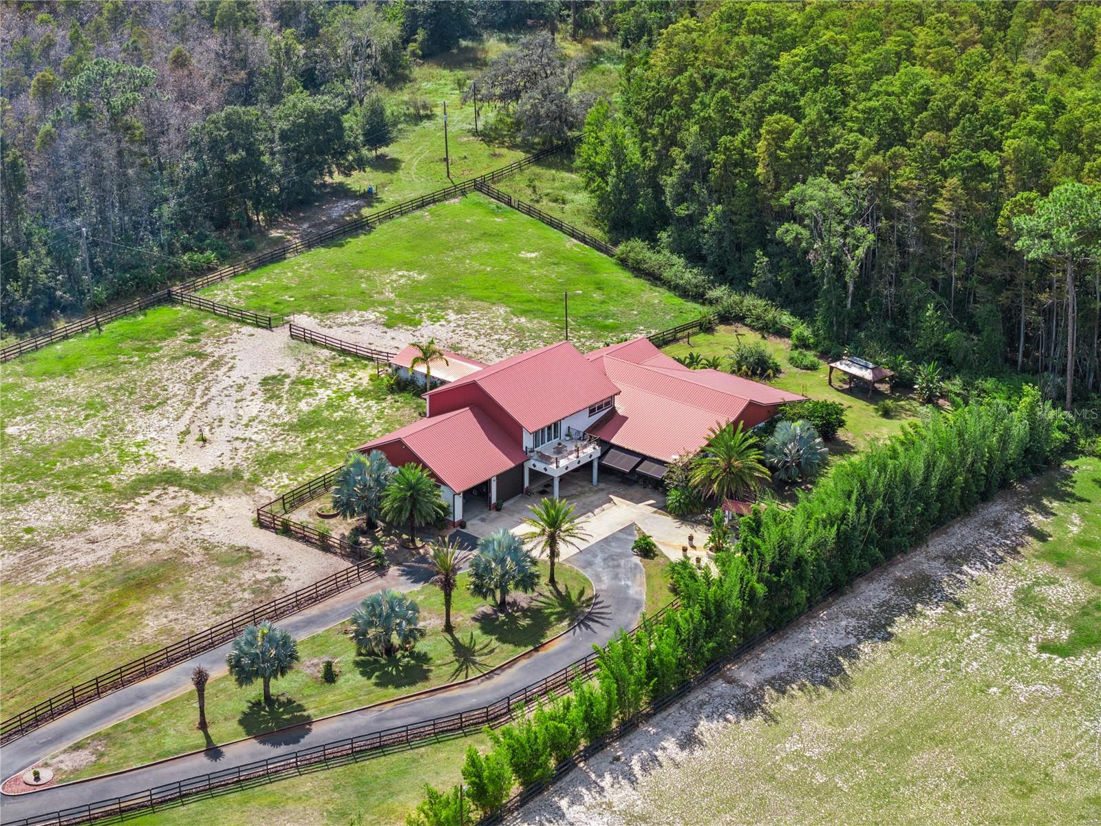 GROVELAND FARMS 21-23-24 - Residential