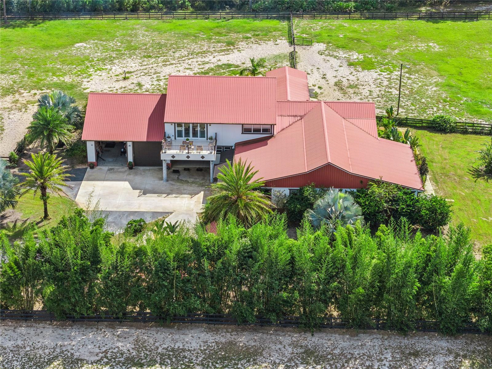 GROVELAND FARMS 21-23-24 - Residential