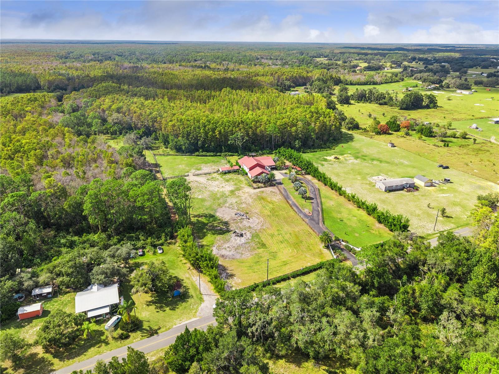 GROVELAND FARMS 21-23-24 - Residential