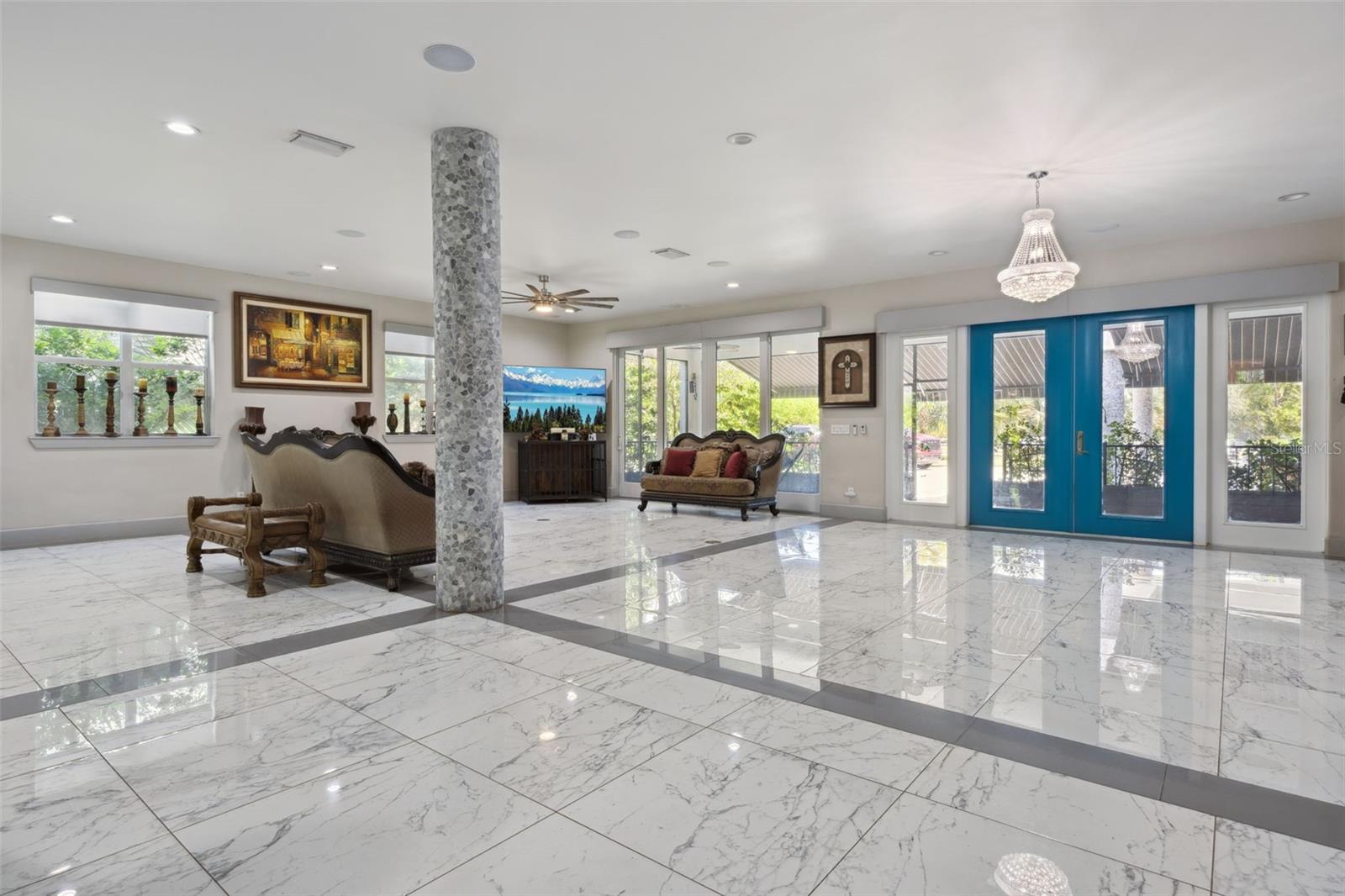 GROVELAND FARMS 21-23-24 - Residential