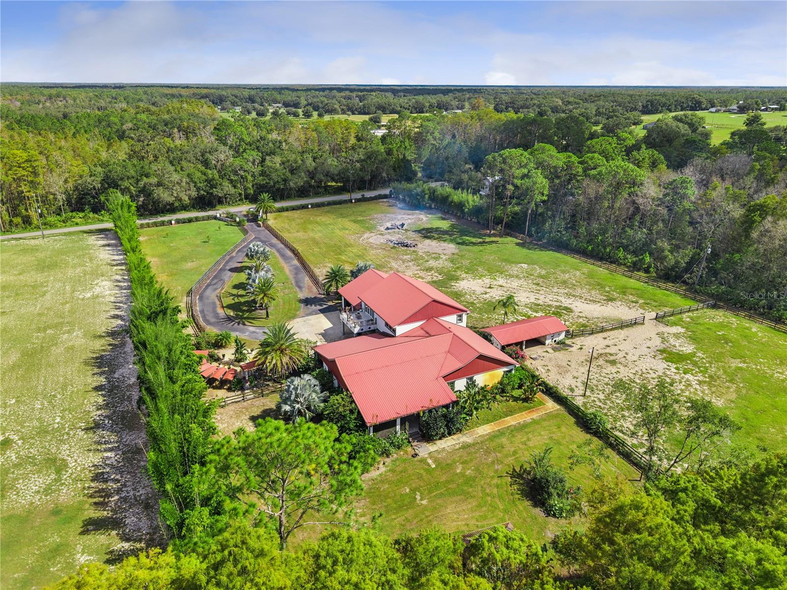 GROVELAND FARMS 21-23-24 - Residential