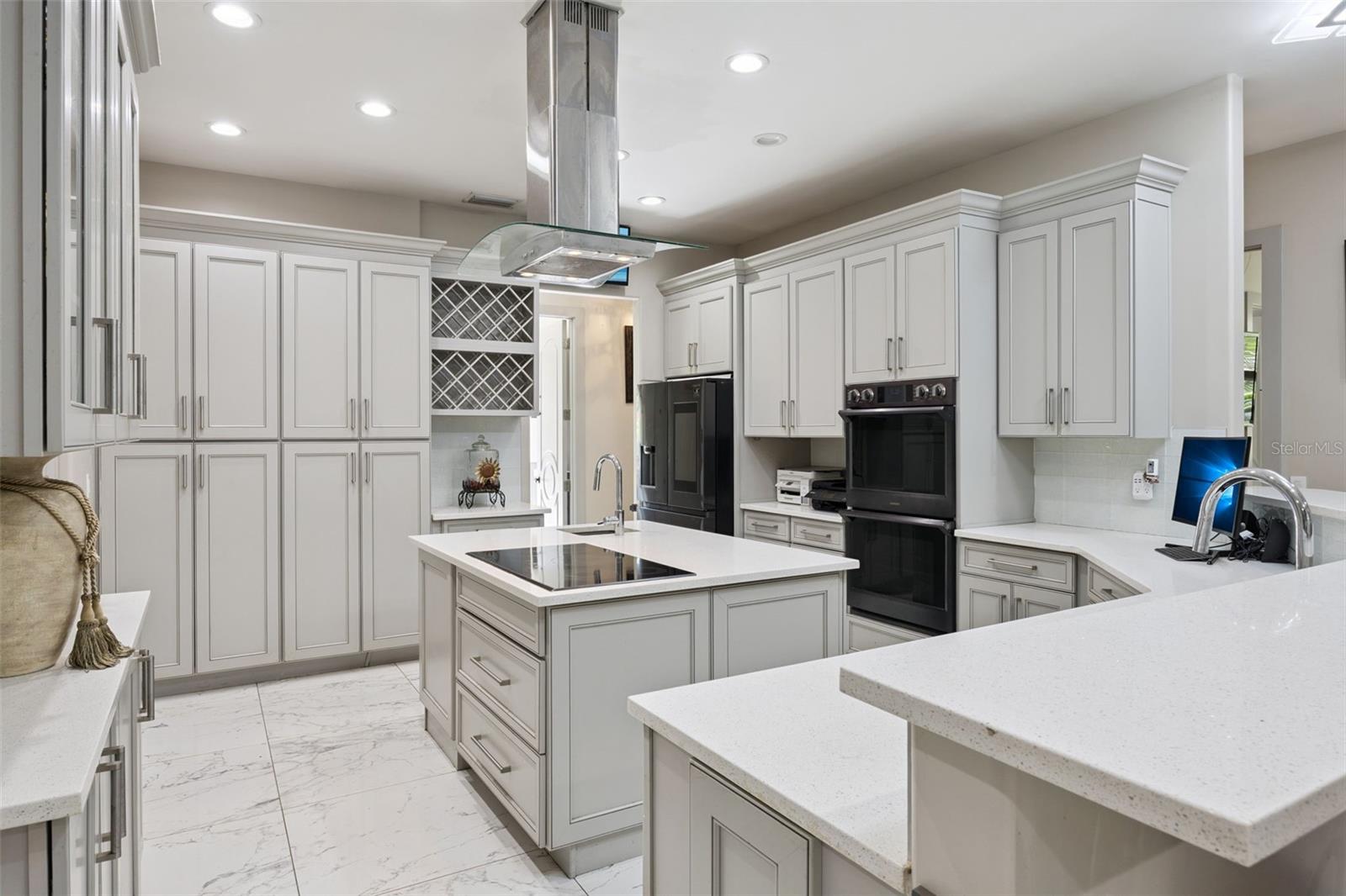 GROVELAND FARMS 21-23-24 - Residential