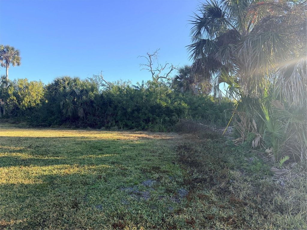Photo of 123 Byron Court, Rotonda West, FL 33947 (MLS # N6142880)