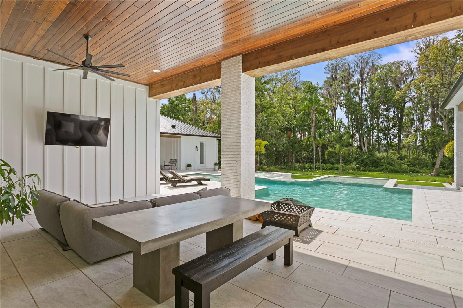 LIBERTY OAKS - Residential