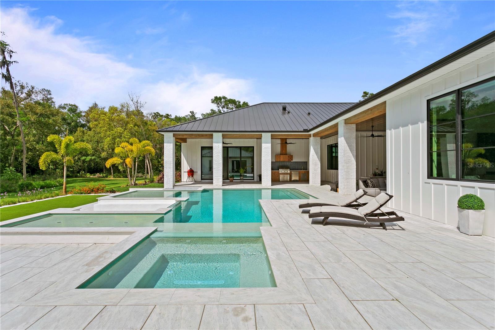 LIBERTY OAKS - Residential