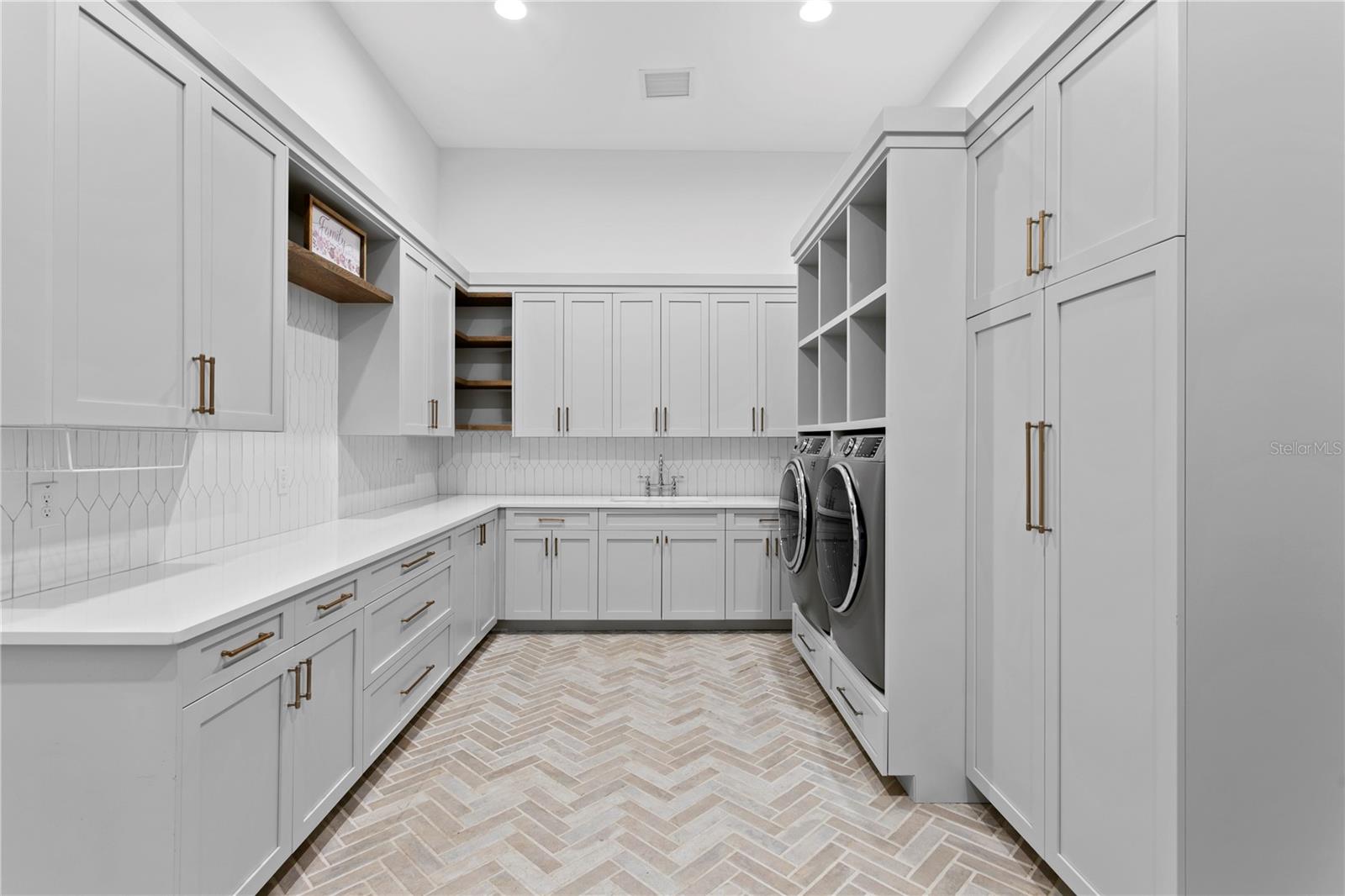 LIBERTY OAKS - Residential