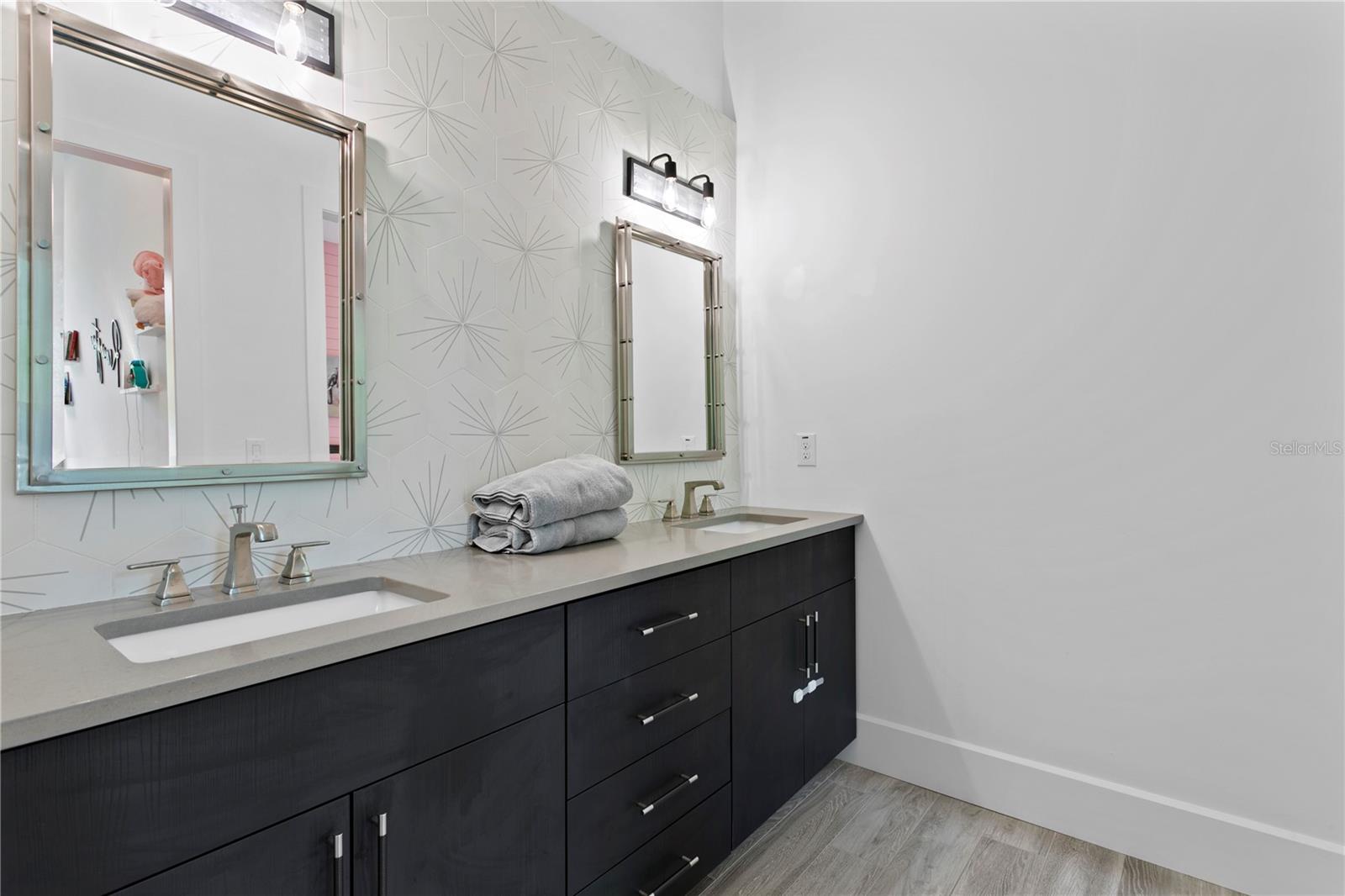 LIBERTY OAKS - Residential