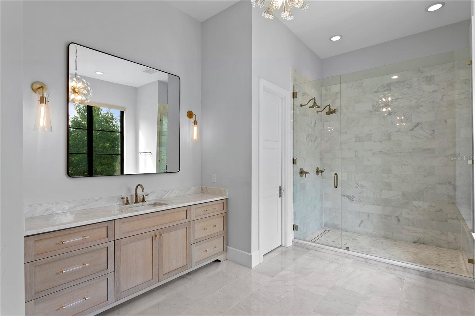 LIBERTY OAKS - Residential