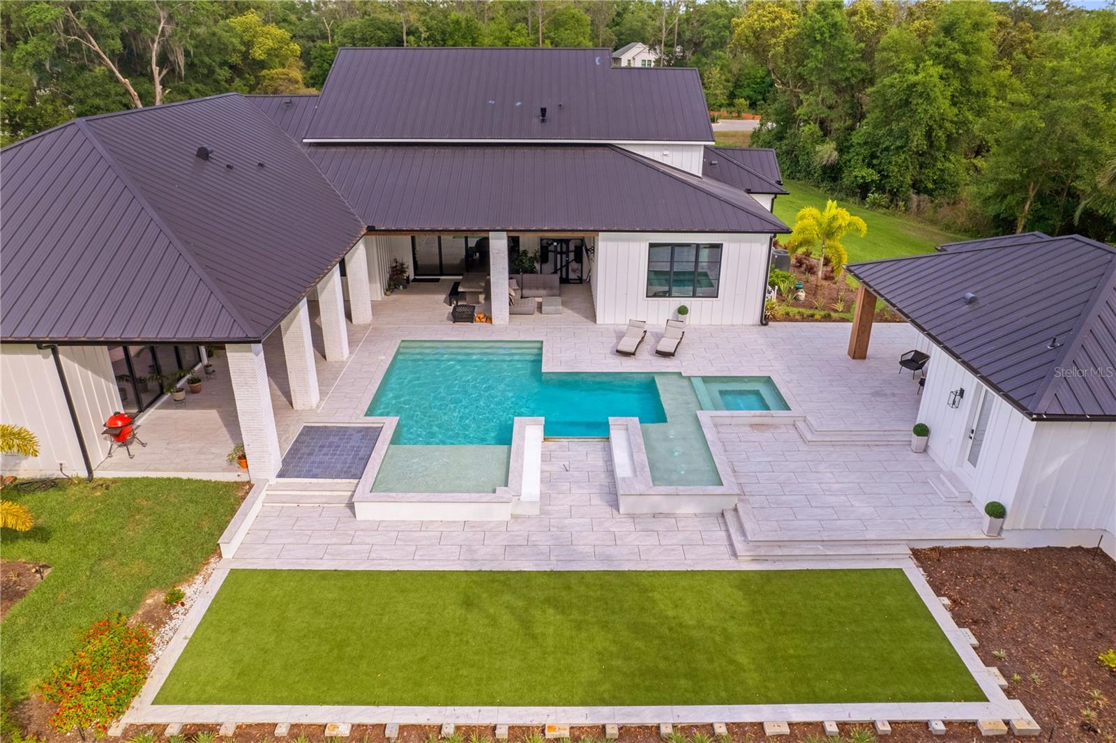 LIBERTY OAKS - Residential