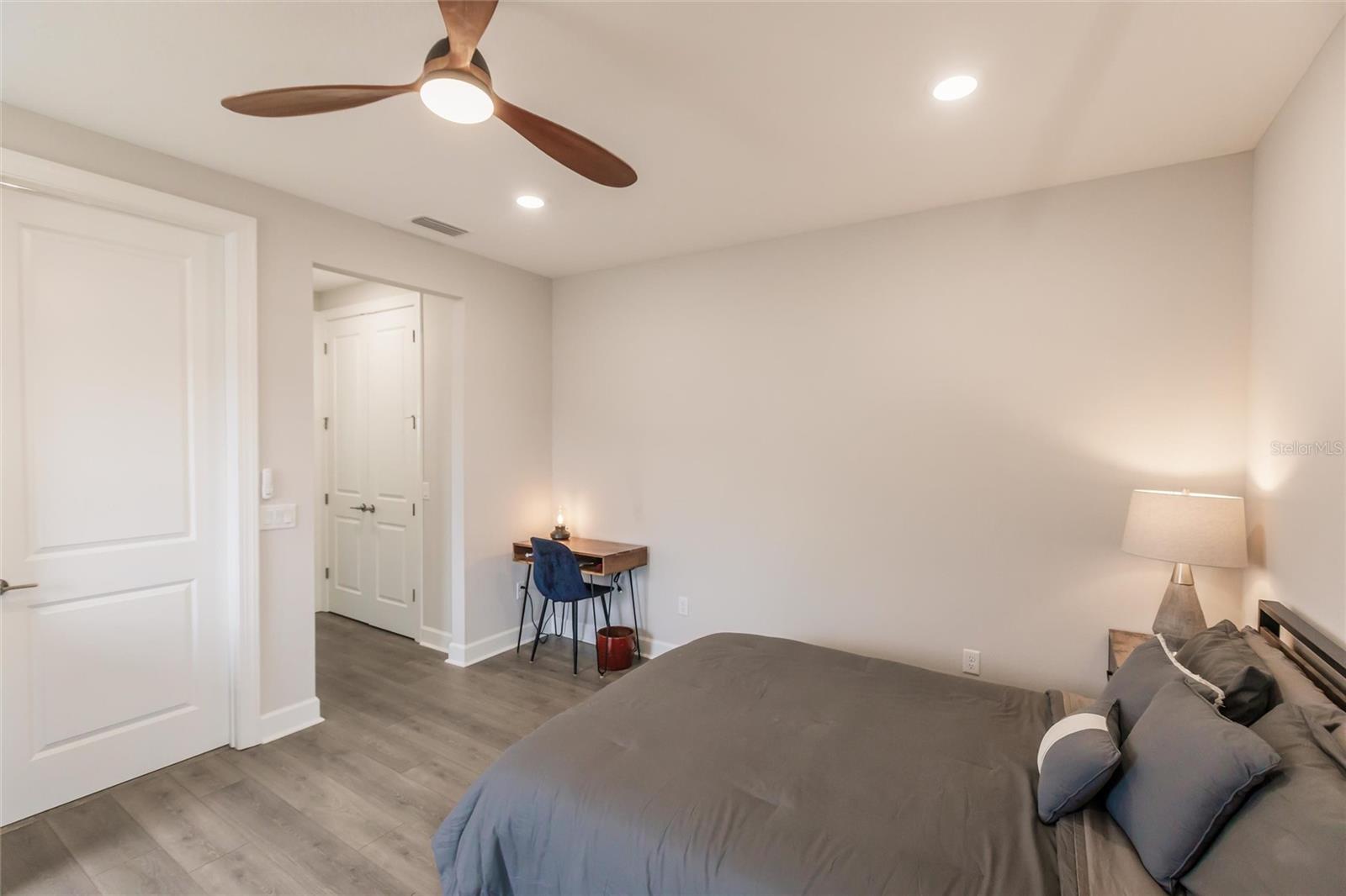 AZARIO ESPLANADE PH II SUBPH C-O - Residential