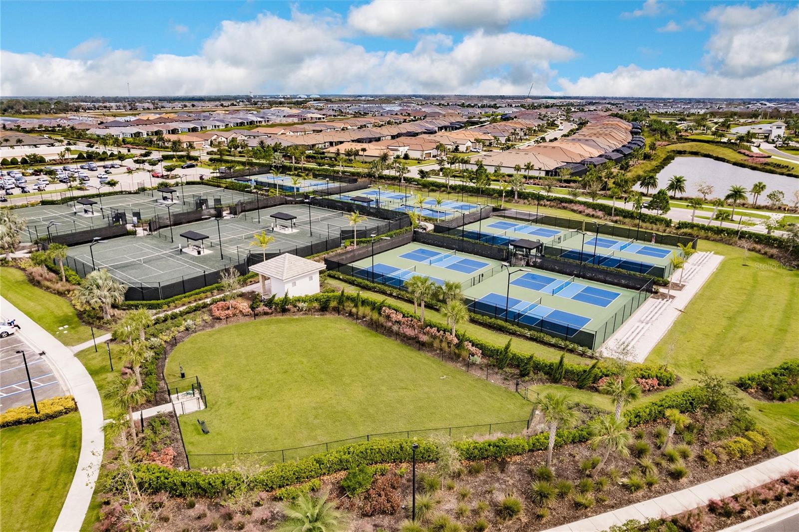 AZARIO ESPLANADE PH II SUBPH C-O - Residential