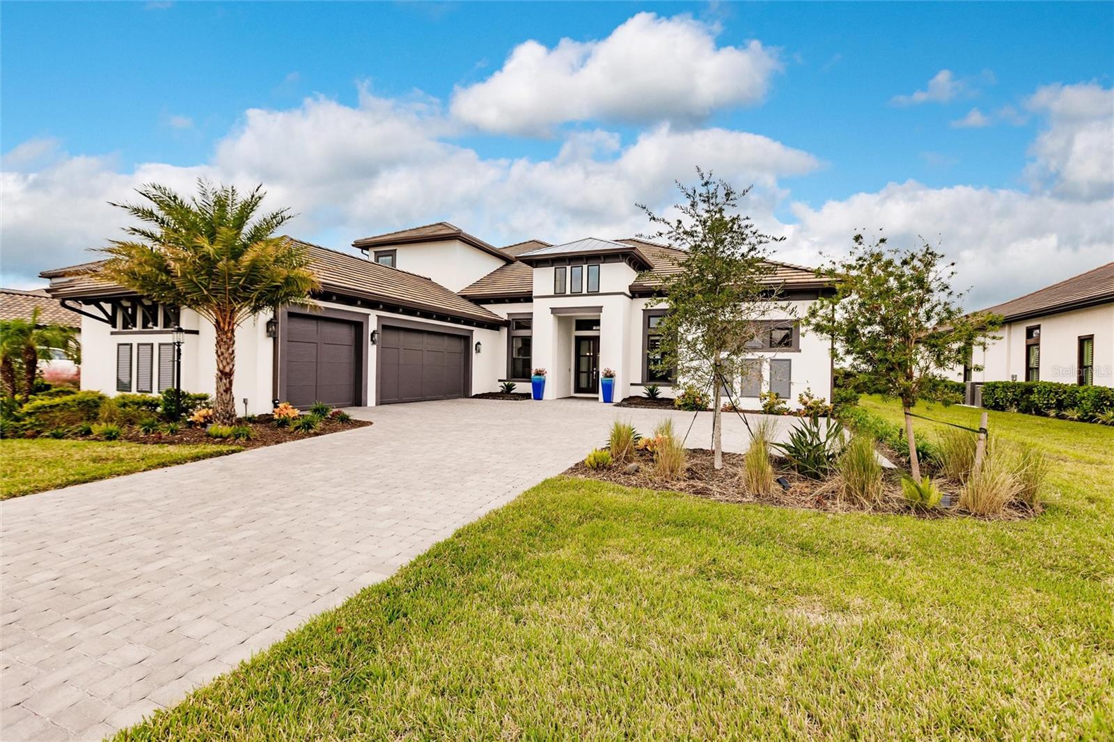 AZARIO ESPLANADE PH II SUBPH C-O - Residential