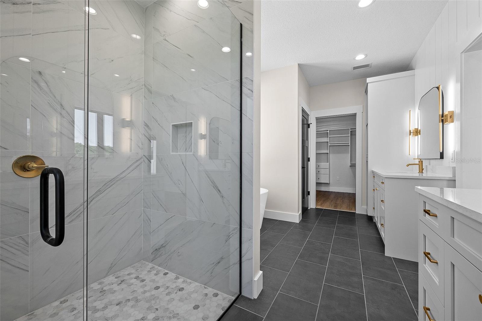 HUNTERS RIDGE SUB - Residential