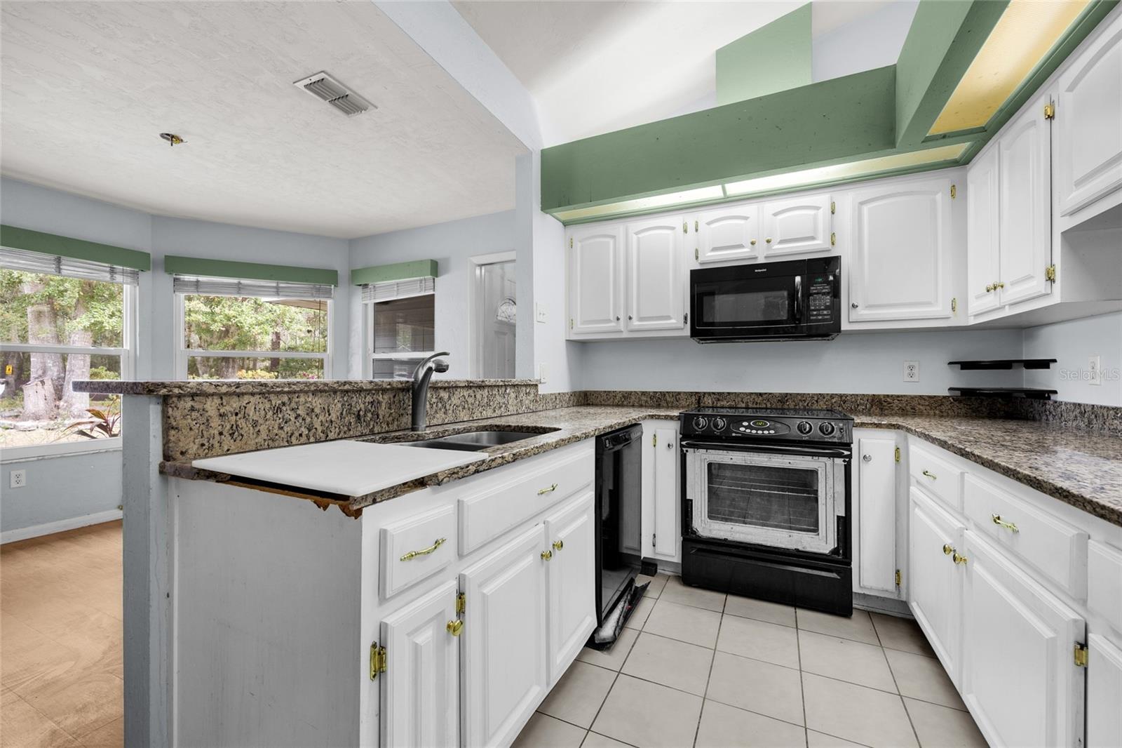 SUMMER CREEK - Residential