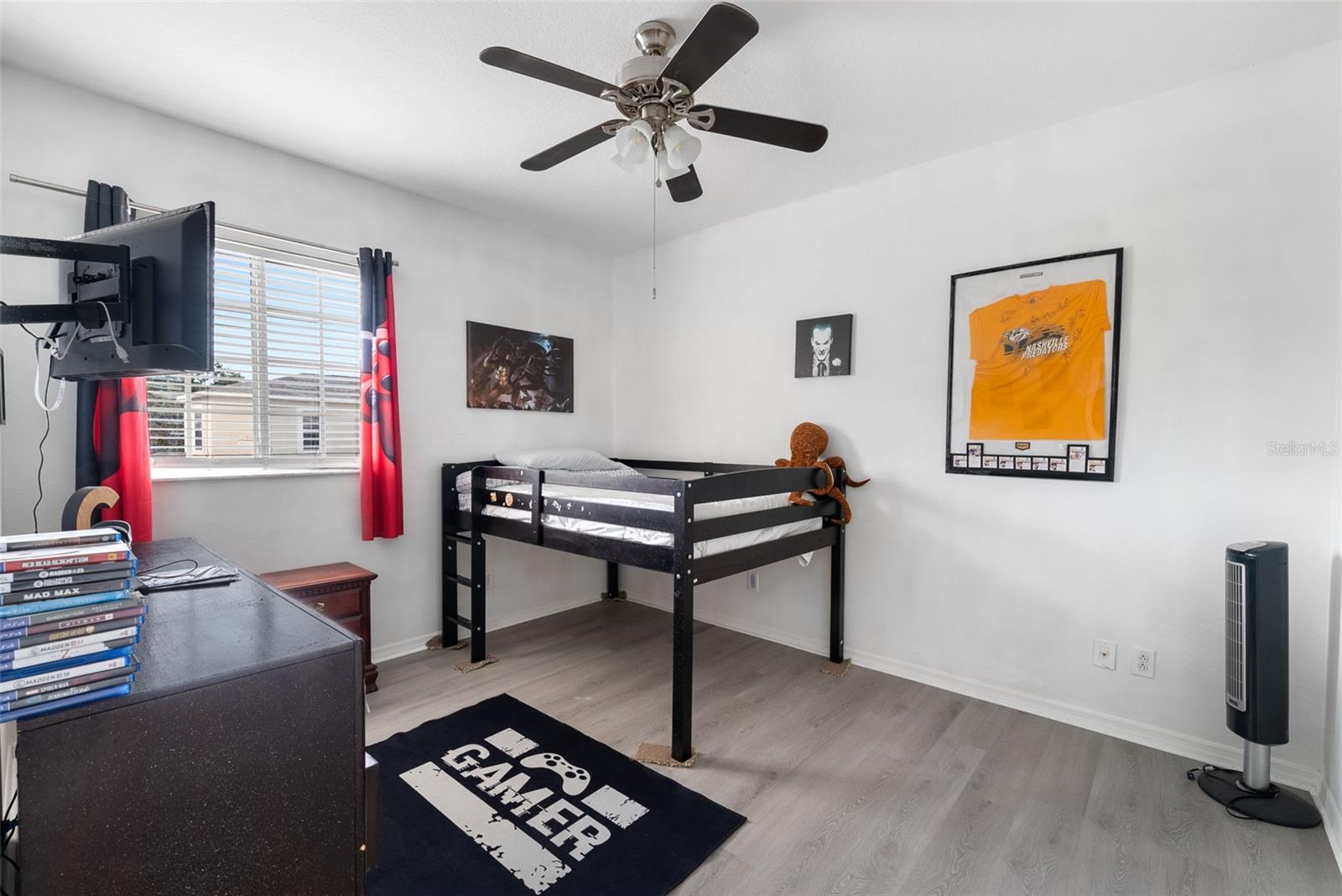 MEADOWS AT LARGO - Residential