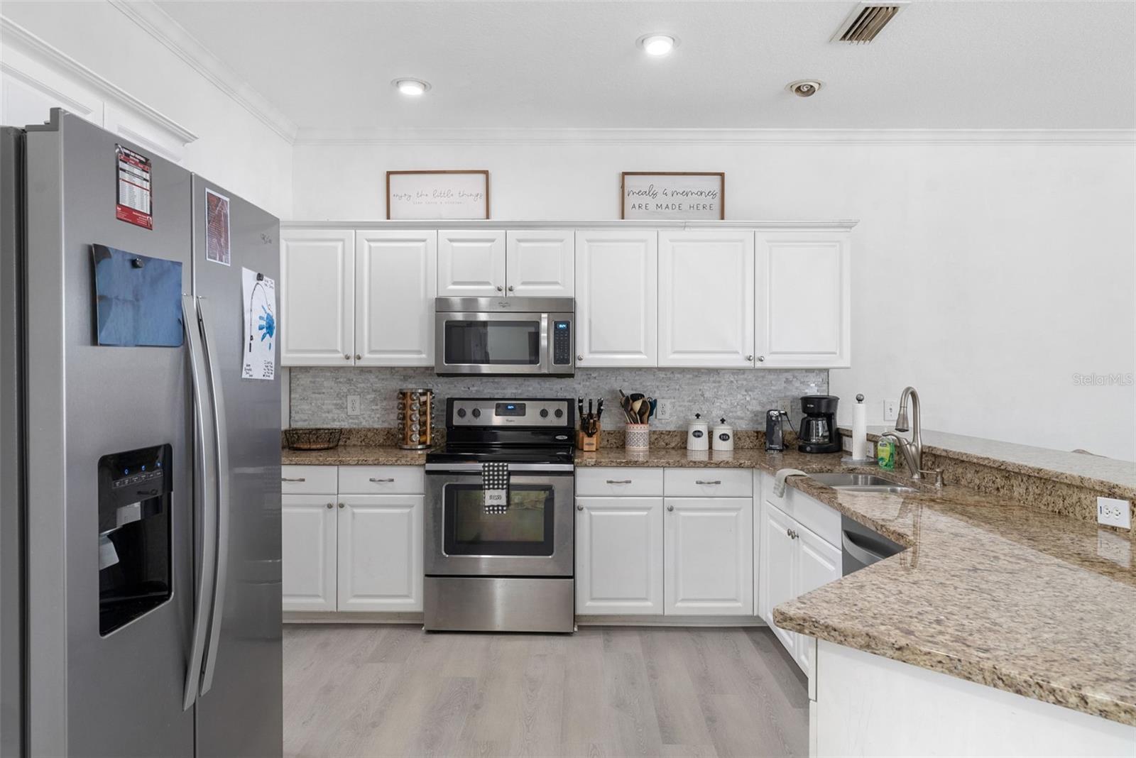 MEADOWS AT LARGO - Residential