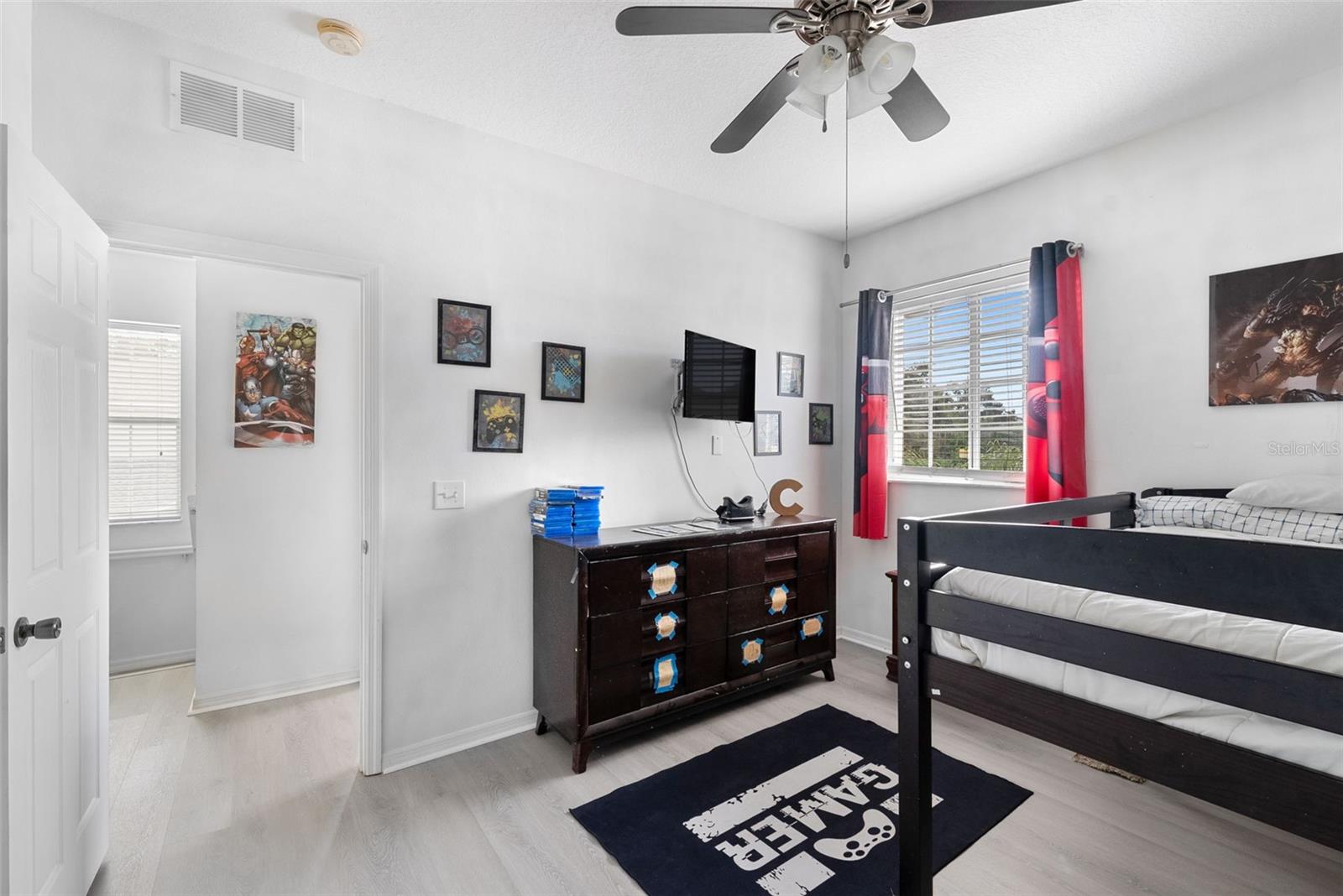 MEADOWS AT LARGO - Residential