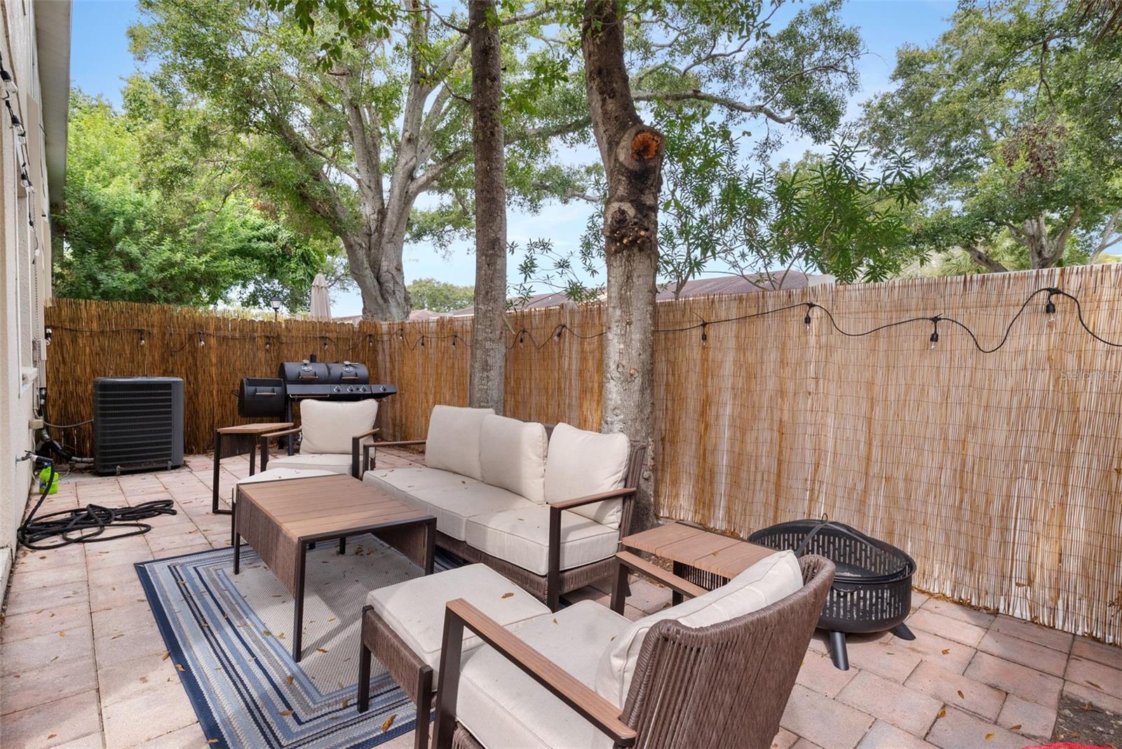 MEADOWS AT LARGO - Residential