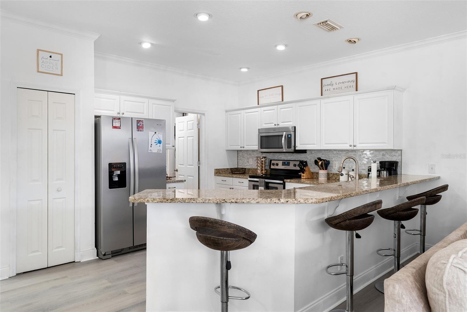 MEADOWS AT LARGO - Residential