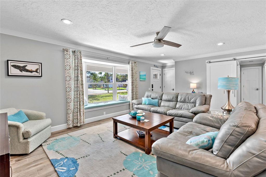 Photo of 150 Fiesole Street, Venice, FL 34285 (MLS # N6140992)