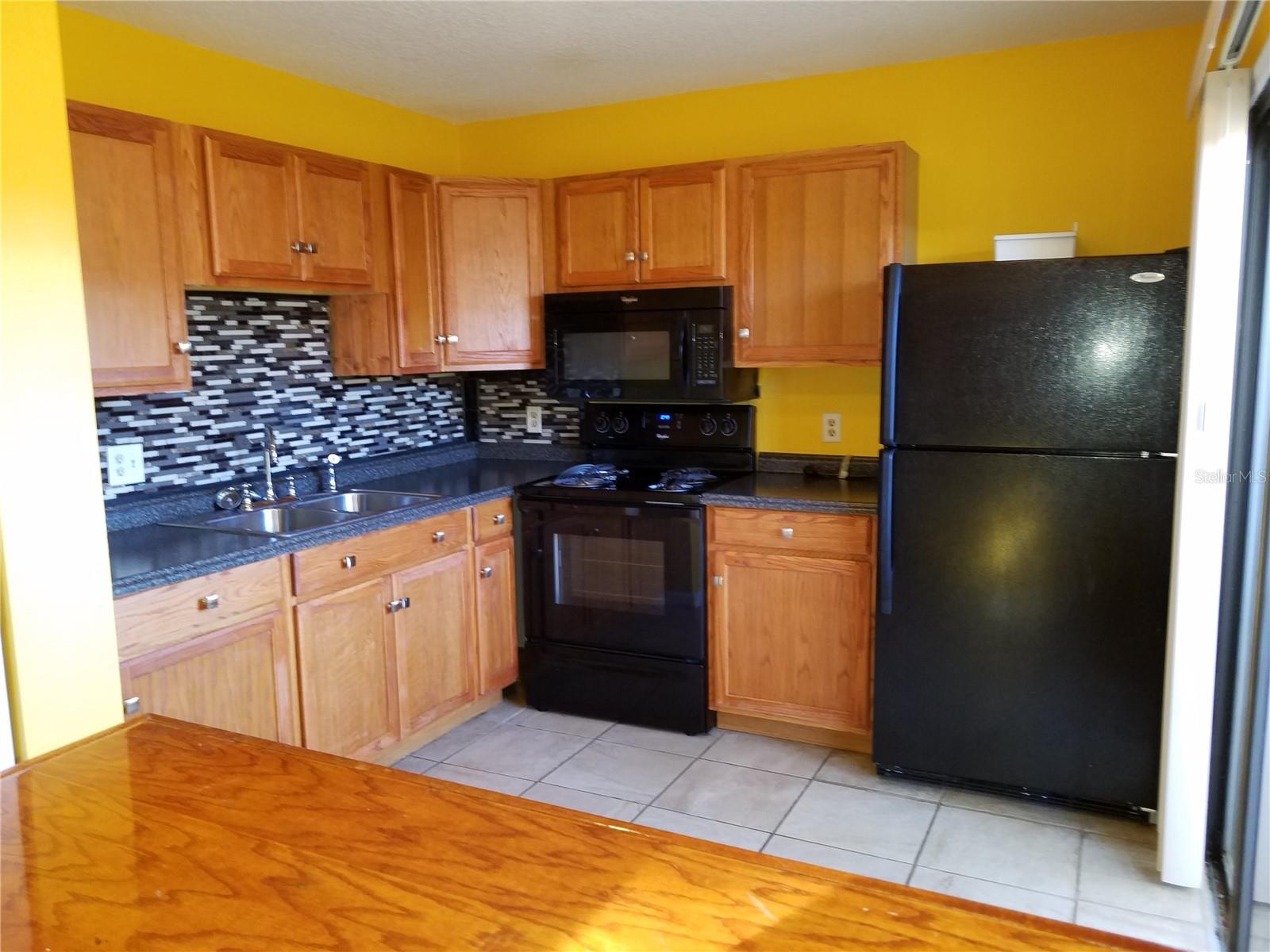 PLAZA RDG - Residential Lease