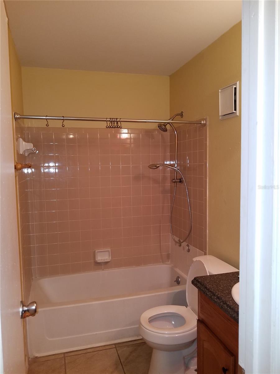 PLAZA RDG - Residential Lease