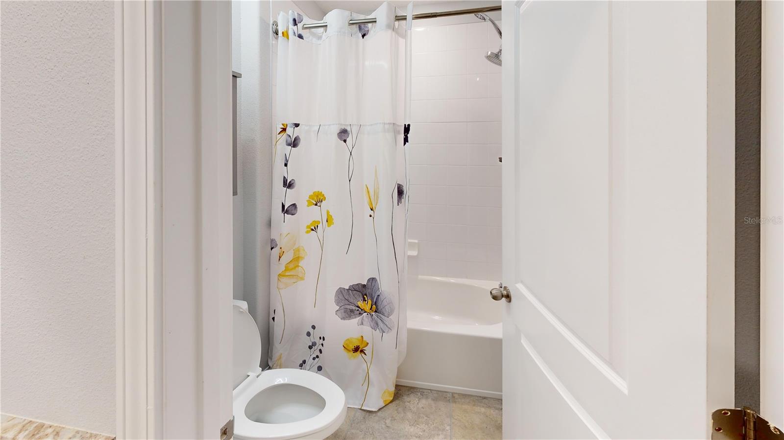 SUNSHINE VILLAGE PH 3B - Residential Lease