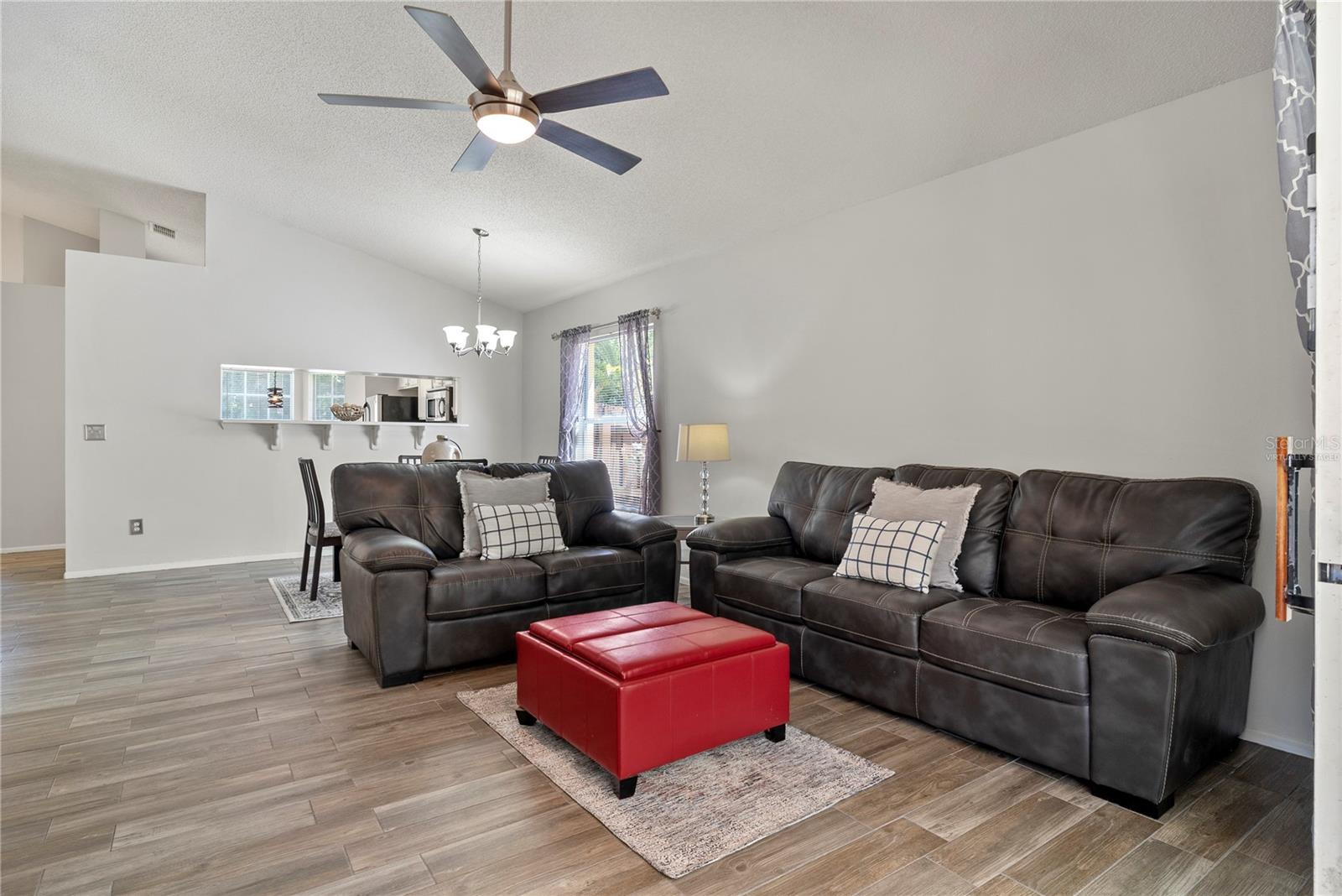 SILVER GLEN - Residential