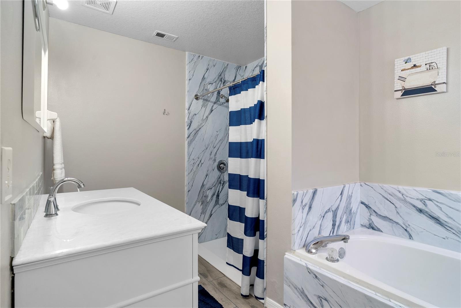 SILVER GLEN - Residential