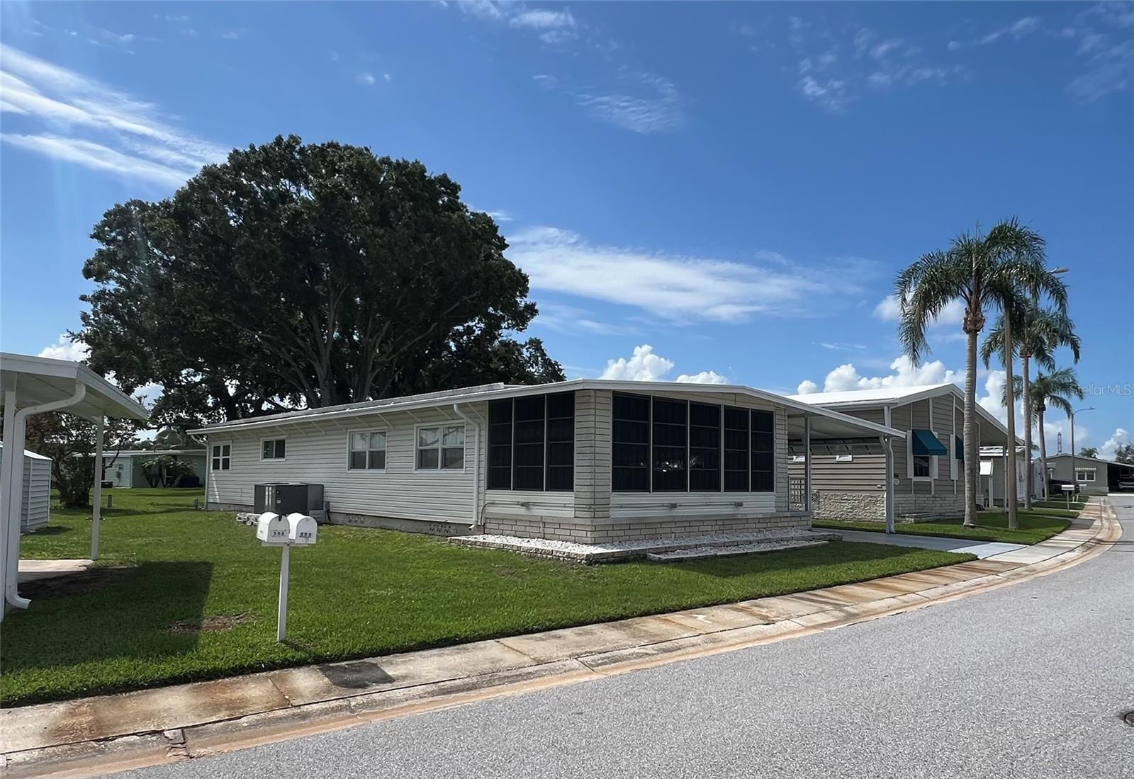 1100 BELCHER ROAD S 553
