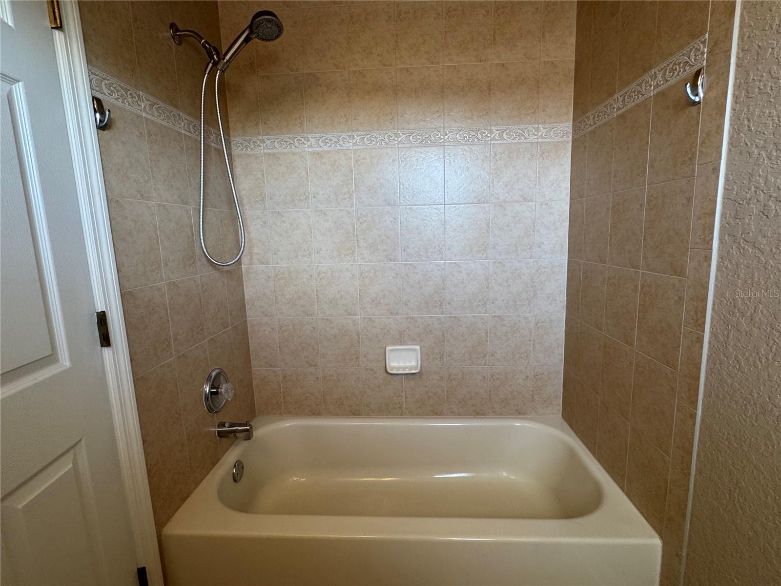 FOUNTAINS/RIO PINAR - Residential Lease