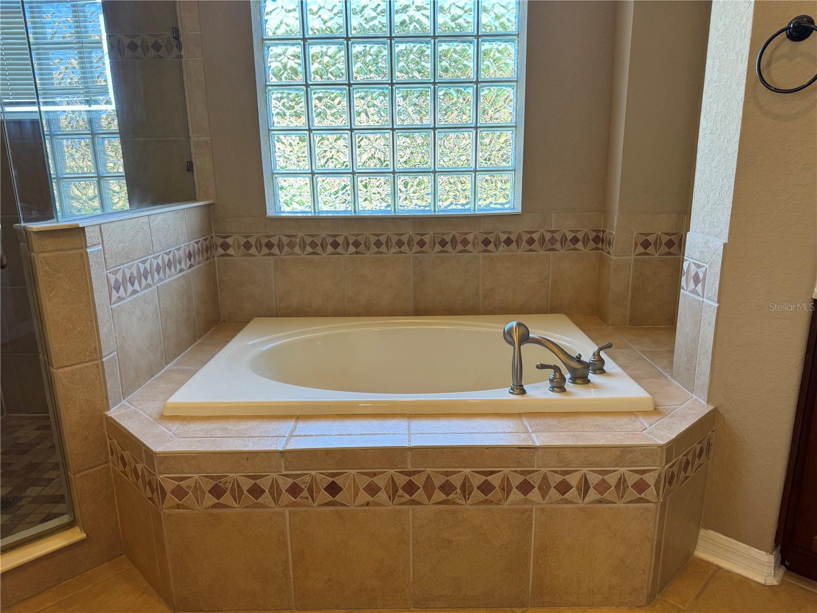 FOUNTAINS/RIO PINAR - Residential Lease