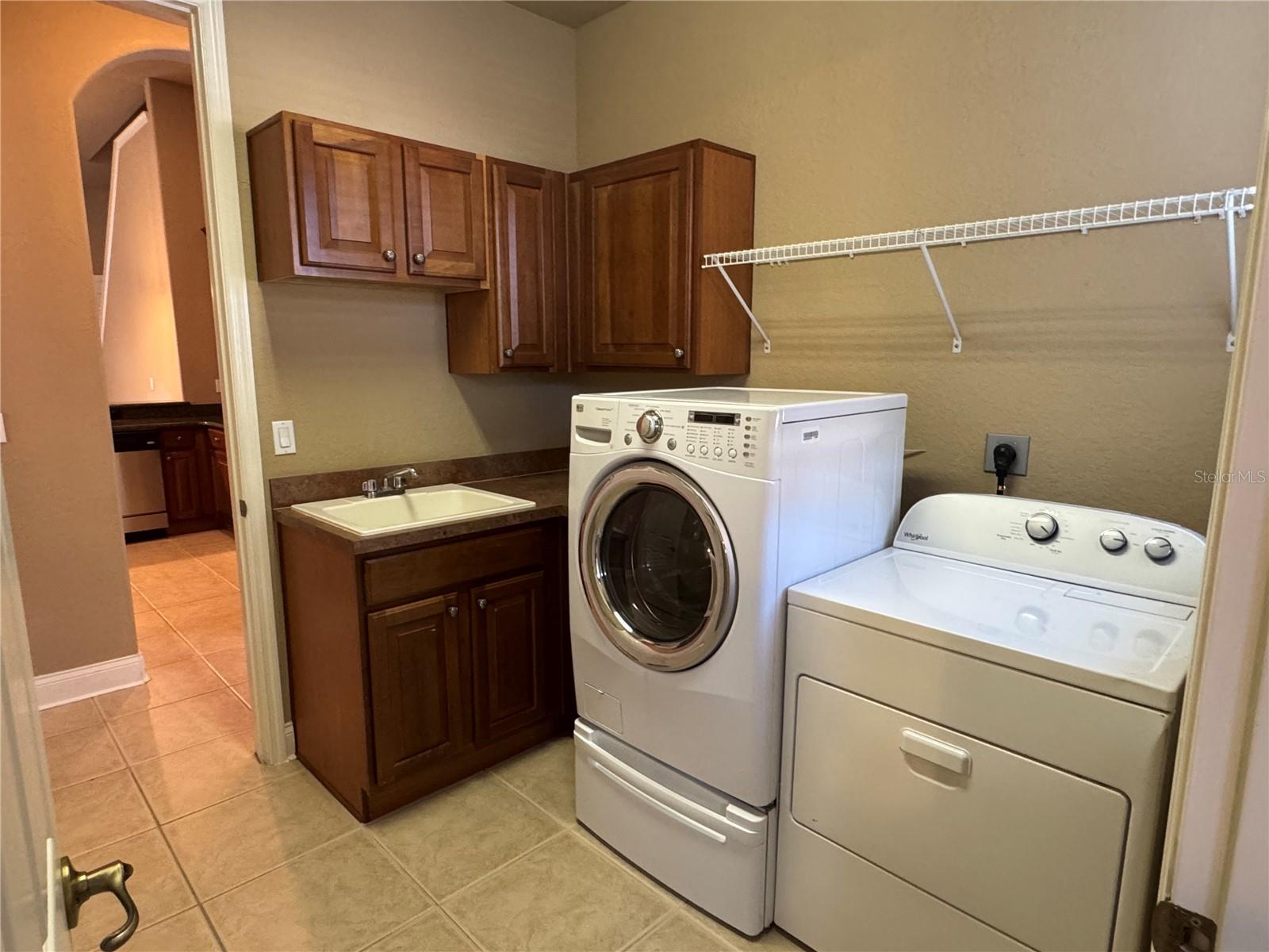 FOUNTAINS/RIO PINAR - Residential Lease