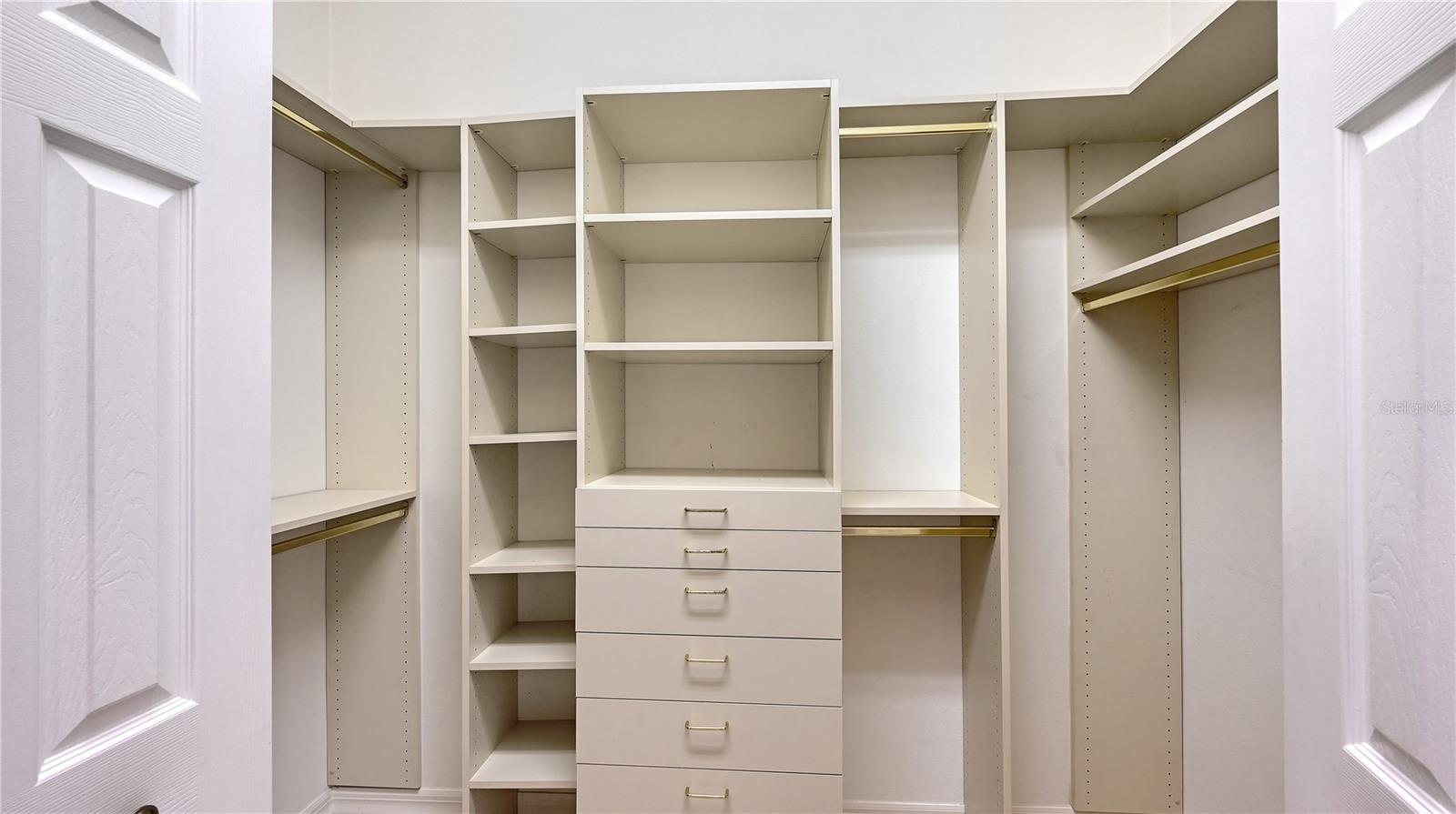 LAUREL OAK ESTATES SEC 09 - Residential