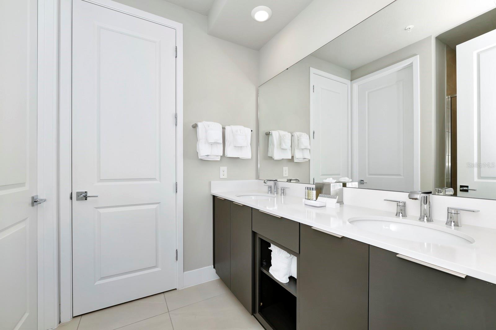 SPECTRUM AT REUNION CONDO PH 5A & 5B - Residential Lease
