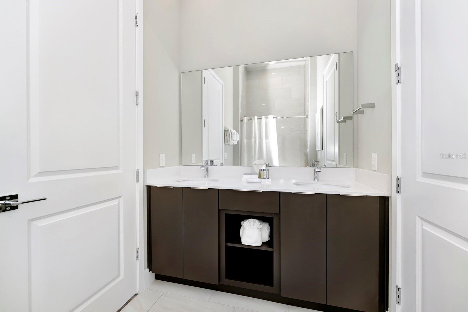 SPECTRUM AT REUNION CONDO PH 5A & 5B - Residential Lease