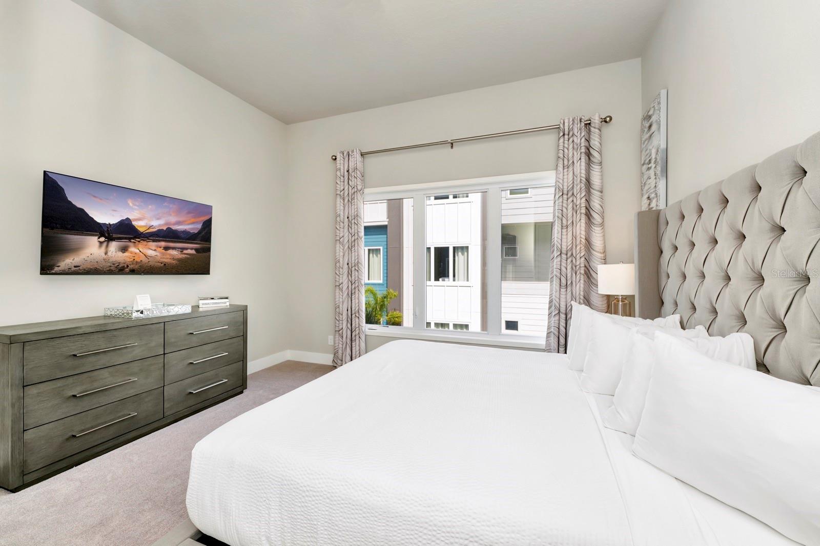 SPECTRUM AT REUNION CONDO PH 5A & 5B - Residential Lease