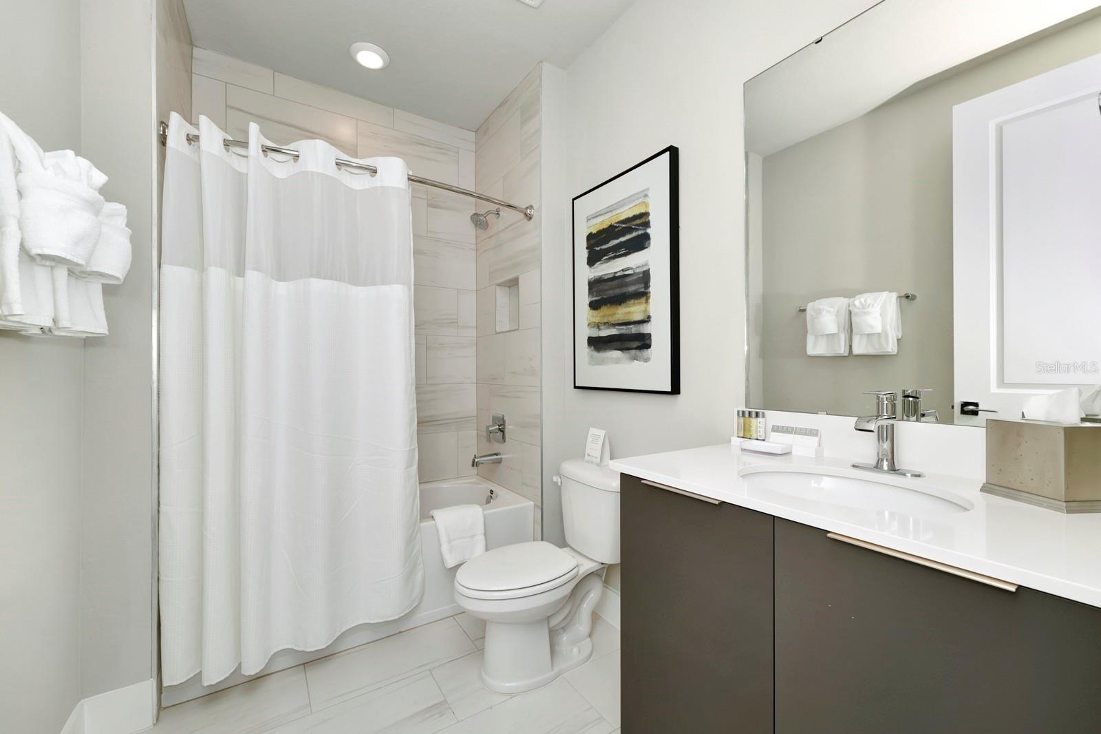 SPECTRUM AT REUNION CONDO PH 5A & 5B - Residential Lease