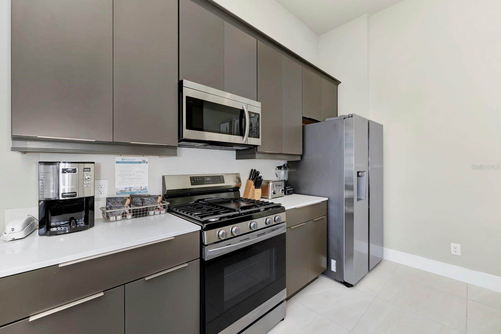 SPECTRUM AT REUNION CONDO PH 5A & 5B - Residential Lease